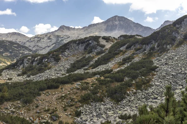Panorama rund um fische banderitsa see, pirin mountain — Stockfoto