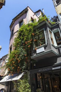 İstanbul 'un Balat ilçesinde sokak ve bina