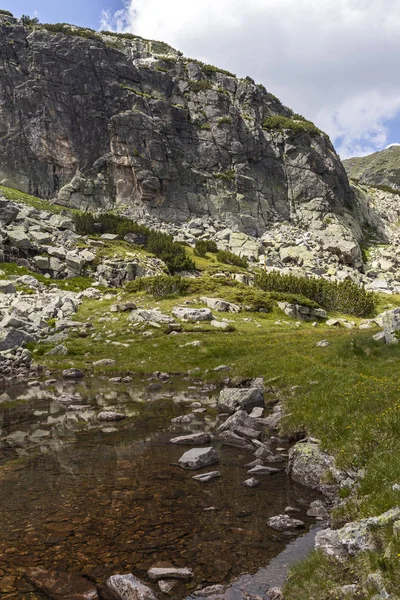 Tájkép a Prekorech cirkusz, Rila Mountain, Bulgária — Stock Fotó