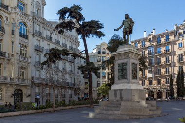 Madrid 'deki Miguel de Cervantes Heykeli