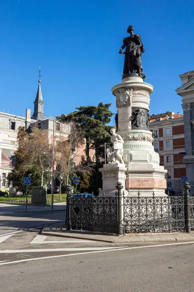 Maria Cristina de Borbon Statue in City of Madrid, Spain — 스톡 사진