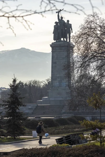 Monument de l'armée soviétique à Sofia — Photo