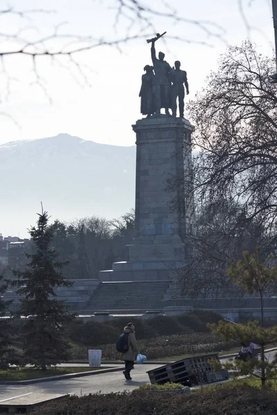 Monument van het Sovjetleger in Sofia — Stockfoto