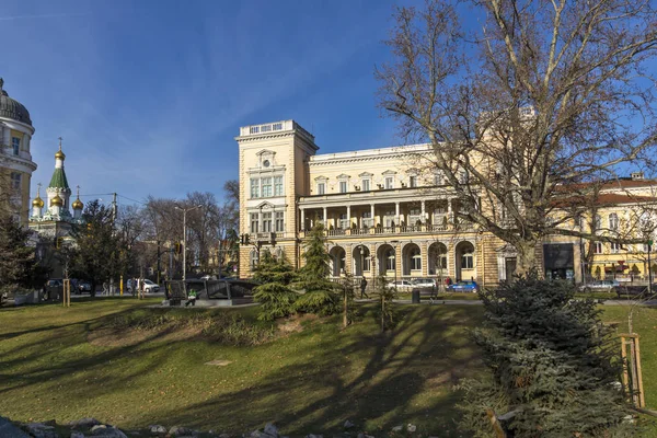 Κτίριο Στρατιωτικής Λέσχης στο κέντρο της πόλης της Σόφιας — Φωτογραφία Αρχείου