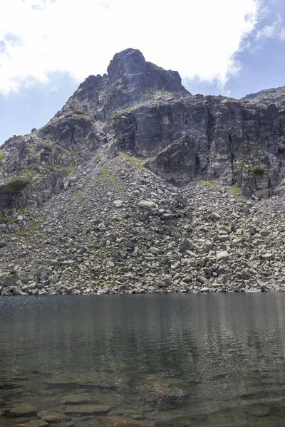 Paisaje del circo de Prekorech, Montaña Rila, Bulgaria — Foto de Stock