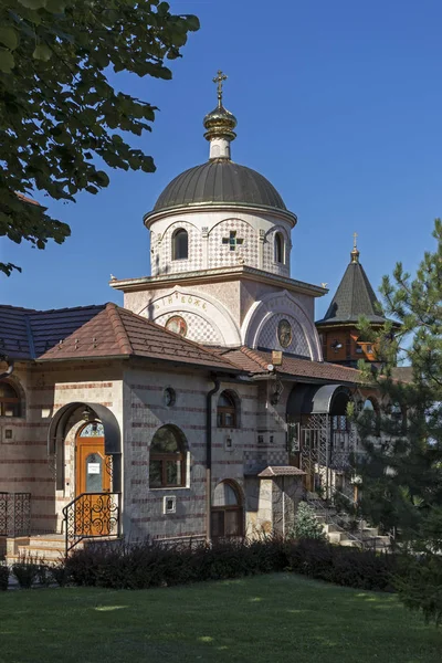 Lesje klášter Panny Marie v Srbsku — Stock fotografie