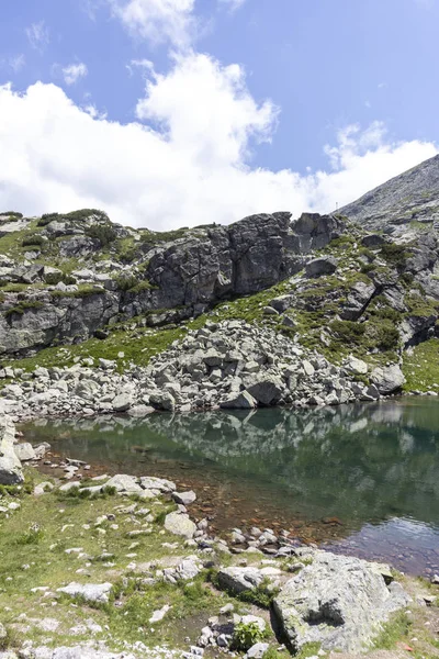 Fantastiskt Landskap Den Skrämmande Sjön Strashnoto Sjö Rila Mountain Bulgarien — Stockfoto