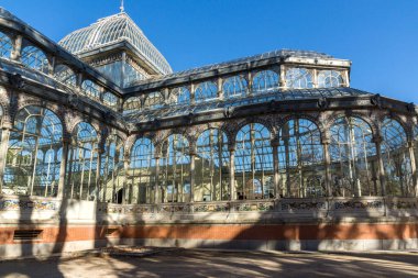 Madrid, İspanya - 22 Ocak 2018: Crystal Palace Retiro Park City, Madrid, İspanya