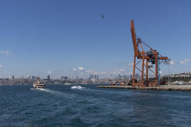 İstanbul, Türkiye - 27 Temmuz 2019: Marmara Denizi 'nden İstanbul, Türkiye' nin Asya kesimine panoramik manzara