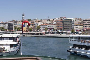 İstanbul, Türkiye - 27 Temmuz 2019: Marmara Denizi 'nden İstanbul, Türkiye' nin Asya kesimine panoramik manzara