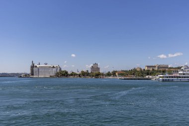 İstanbul, Türkiye - 27 Temmuz 2019: Marmara Denizi 'nden İstanbul, Türkiye' nin Asya kesimine panoramik manzara