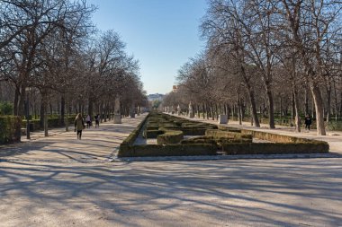 Madrid, İspanya - 22 Ocak 2018: Tipik sokakta Retiro Park City, Madrid, İspanya