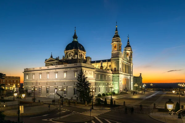 Madrid España Enero 2018 Vista Del Atardecer Catedral Almudena Madrid — Foto de Stock