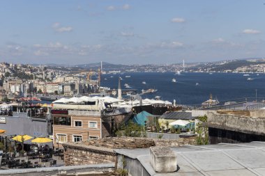 İSTANBUL, TURKEY - 27 Temmuz 2019: Süleyman Camii 'nden İstanbul, Türkiye' ye inanılmaz şehir manzarası