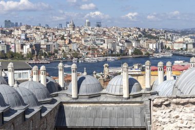 İSTANBUL, TURKEY - 27 Temmuz 2019: İmparatorluk Süleyman Camii 'nden İstanbul, Türkiye' ye inanılmaz manzara