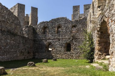 DESPOTOVAC, SERBIA - 11 Ağustos 2019: Manasija manastırı, Sumadija ve Batı Sırbistan 'daki ortaçağ binaları