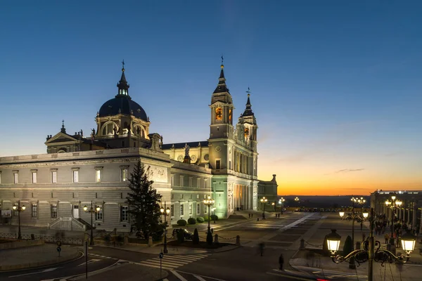 Madrid España Enero 2018 Increíble Puesta Sol Catedral Almudena Madrid — Foto de Stock