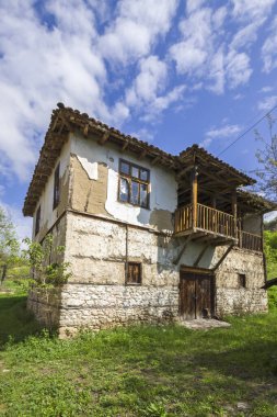 Bulgaristan 'ın Zlatolist kentinde 19. yüzyıldan kalma evler