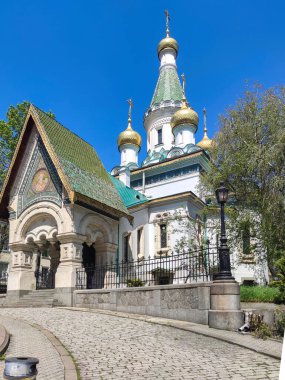 SOFYA, BULGARIA - 24 Nisan 2020: Bulgaristan 'ın Sofya kentinde Rus kilisesi inşa ve Altın Kubbeler