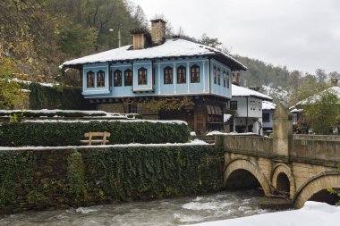 ETAR, GABROVO, BULGARIA - NOVEMBER 1, 2014: Bulgaristan 'ın Gabrovo kenti yakınlarındaki Mimari Etnografik Kompleksi Etar (Etara)