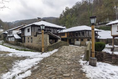 ETAR, GABROVO, BULGARIA - NOVEMBER 1, 2014: Bulgaristan 'ın Gabrovo kenti yakınlarındaki Mimari Etnografik Kompleksi Etar (Etara)