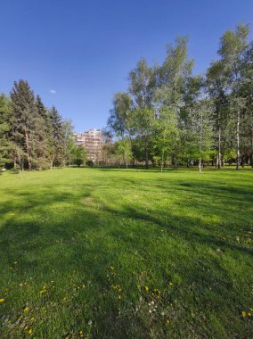 Bulgaristan 'ın Sofya kentindeki South Park' ın bahar manzarası