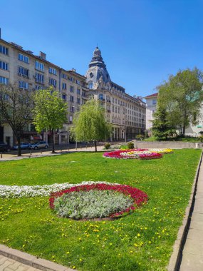 SOFYA, BULGARIA - 24 Nisan 2020: Bulgaristan 'ın Sofya kentinde Rus kilisesi inşa ve Altın Kubbeler