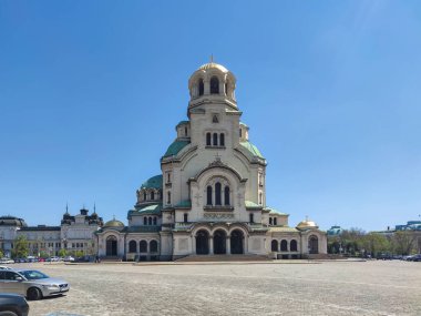 SOFYA, BULGARIA - 24 Nisan 2020: Bulgaristan 'ın Sofya kentindeki Katedral Aziz Alexander Nevski' nin muhteşem manzarası