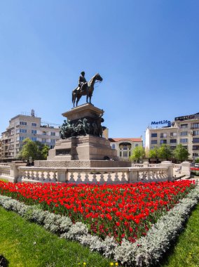 SOFYA, BULGARIA - 24 Nisan 2020: Bulgaristan 'ın Sofya kentindeki Çar Kurtarıcı II. Alexander Anıtı