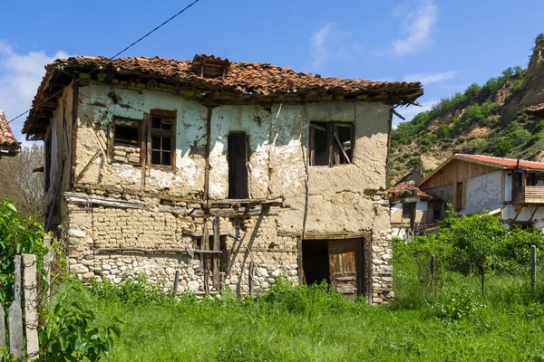 ブルガリア ブラゴエヴグラード州ズラトリスト村19世紀の古民家 — ストック写真
