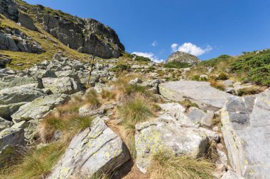 Malyovitsa zirvesi, Rila Dağı, Bulgaristan 'ın yürüyüş parkurundan manzara