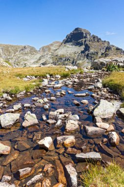 Malyovitsa zirvesi yakınlarındaki Elenino gölü, Rila Dağı, Bulgaristan