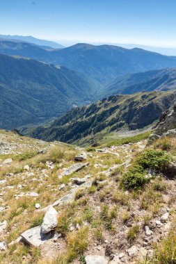 Malyovitsa zirvesi, Rila Dağı, Bulgaristan 'ın yürüyüş parkurundan manzara
