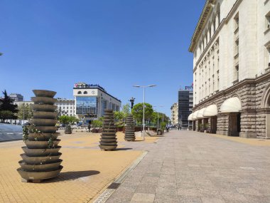 SOFYA, BULGARIA -5 Mayıs 2020: Bulgaristan 'ın Sofya kentindeki Nezavisiest (Bağımsızlık) Meydanı Panoraması