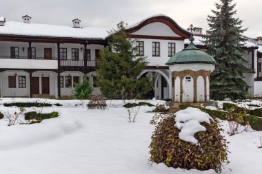 On dokuzuncu yüzyılın binaları Sokolski Manastırı Kutsal Ana Varsayımı, Gabrovo Bölgesi, Bulgaristan