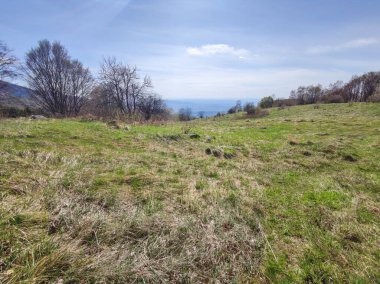 Bulgaristan 'ın Sofya Şehir Bölgesi' ndeki Vitosha Dağı 'nın şaşırtıcı bahar manzarası