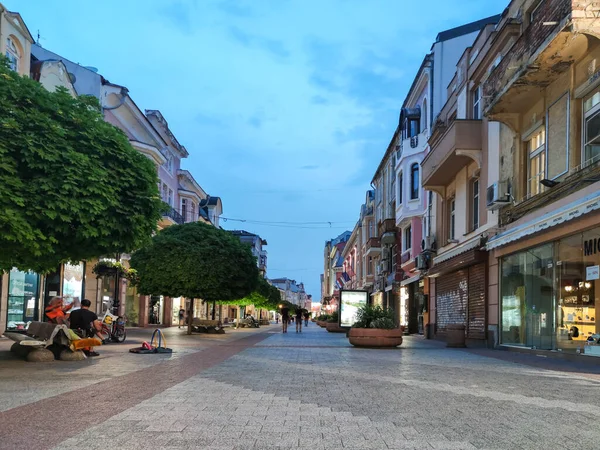 Plovdiv Bulgária Maio 2020 Vista Noturna Rua Pedonal Central Knyaz — Fotografia de Stock