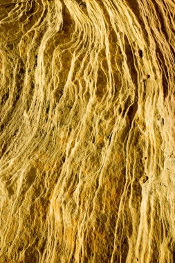 Kırmızı kumtaşı kaya desenleri