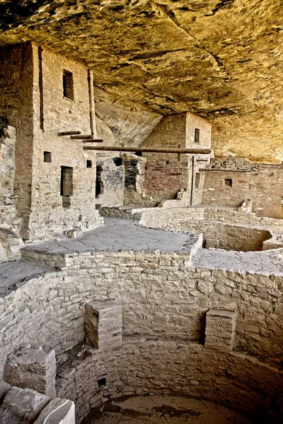 Architectural Treasures Ancient Anasazi Pueblo Peoples Inhabited Cliff Dwellings Mesa — Stock Photo, Image