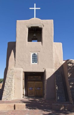 San Miguel adobe kilise bult 1610 içinde Santa Fe'de ABD'de en eski kilisesidir.
