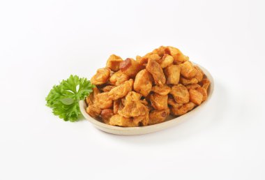Fried parçalarını domuzderisi ve yağ