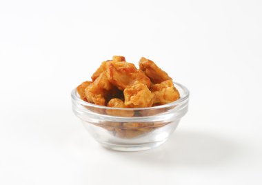 Fried parçalarını domuzderisi ve yağ