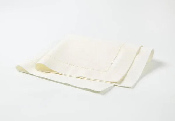 白色卷边餐巾 — 图库照片