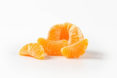 soyulmuş olgun mandalina