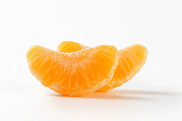 Segmentos pelados de mandarina —  Fotos de Stock