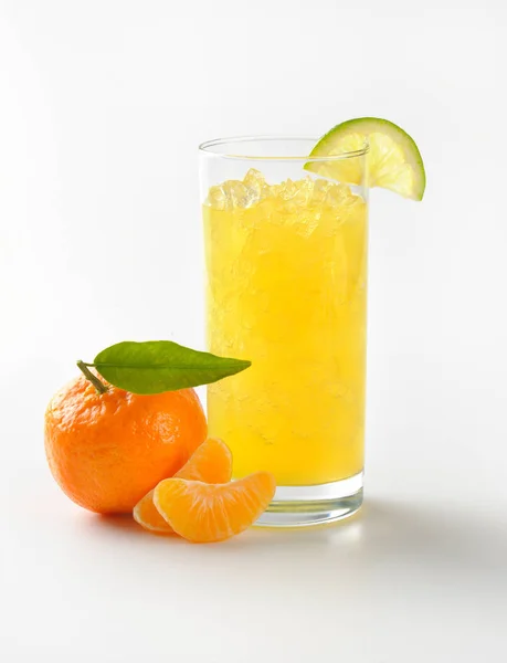 Vaso de jugo de mandarina — Foto de Stock