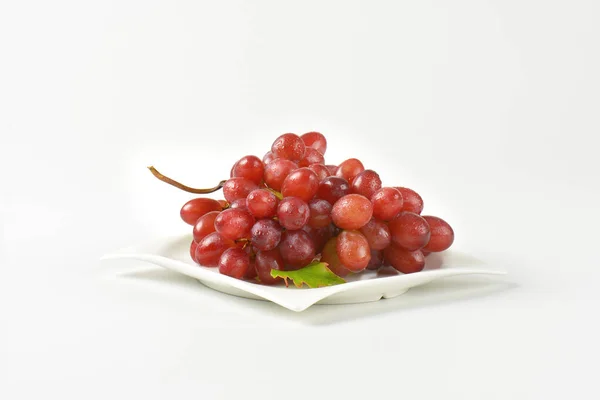 Wet red grapes — Stock Photo, Image