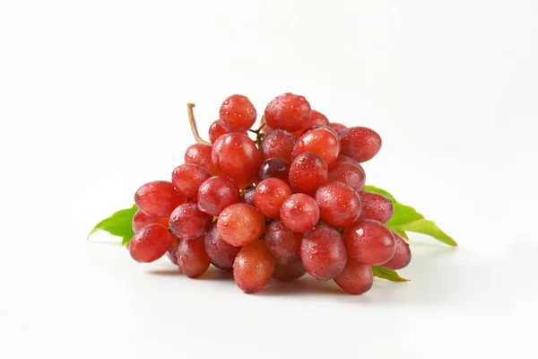 Uvas rojas húmedas —  Fotos de Stock