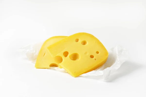 Cunei di formaggio giallo con occhi — Foto Stock