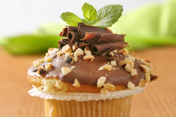 Hazelnoot muffin met chocolade topping — Stockfoto